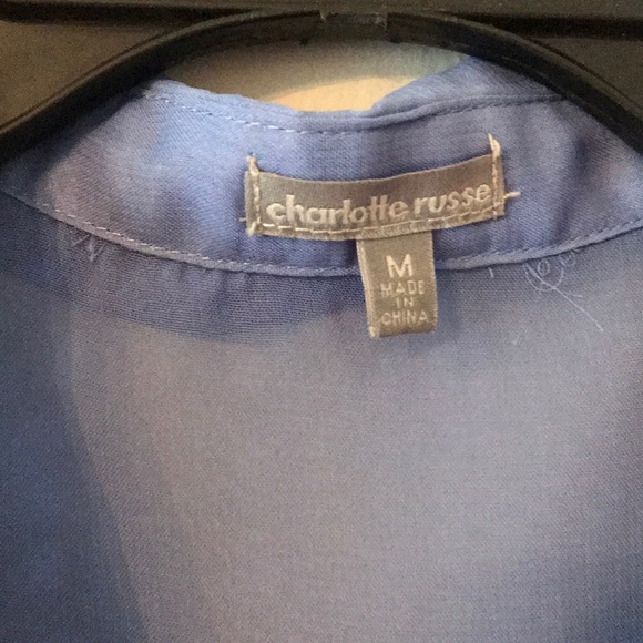 Sleeveless Collared Top - Picture 3 of 4